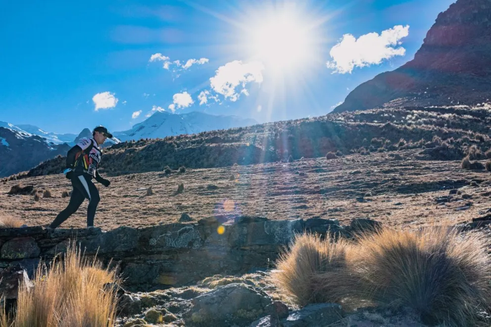 Un atleta durante una pasada edición de la carrera. Foto: Skyrunning Bolivia.