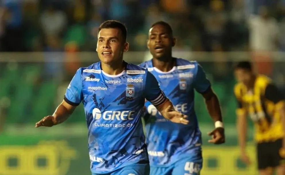 Del partido que Blooming y The Strongest jugaron el 30 de marzo de 2025, el último en suelo cruceño. Foto:  APG
