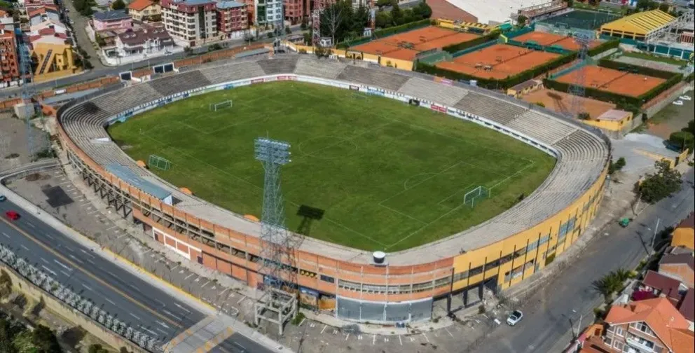 Una vista panorámica del estadio Rafael Mendoza de Achumani. Foto: La Paz en fotografía