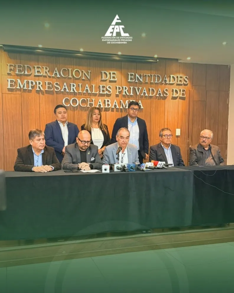 Conferencia de prensa de los sectores empresariales afectados por el cobro del gas natural a Bs 11. Foto: FEPC