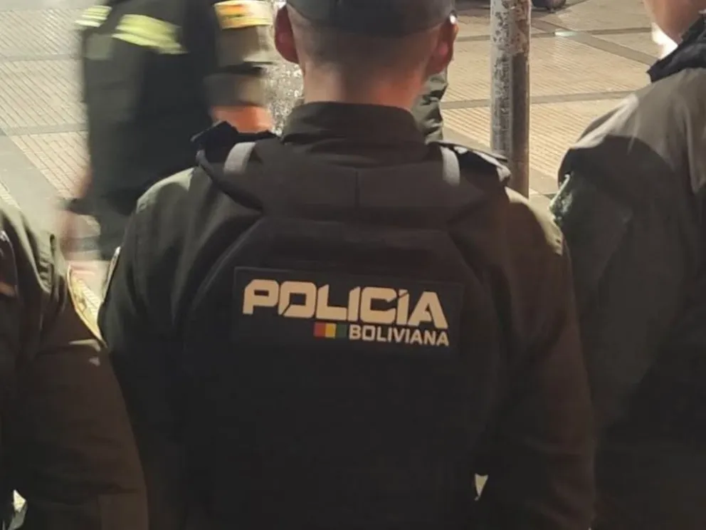 Una imagen referencial de efectivos policiales. Foto: Comando de Santa Cruz 