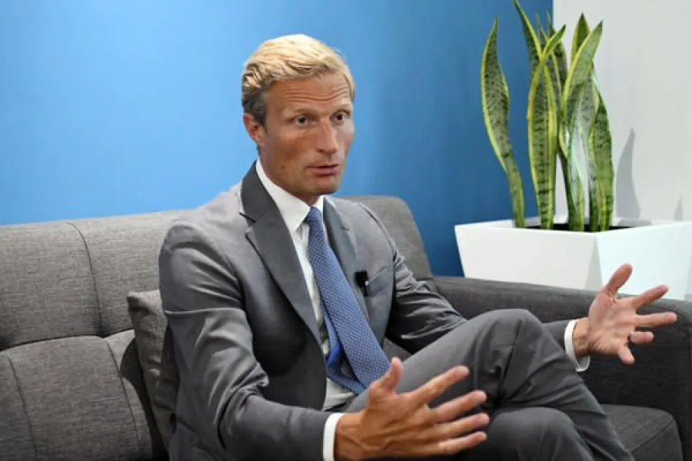 El director ejecutivo interino del Programa Mundial de Alimentos (WFP, en inglés) de las Naciones Unidas, Carl Skau, habla en una entrevista con EFE, en Ciudad de Guatemala (Guatemala). 