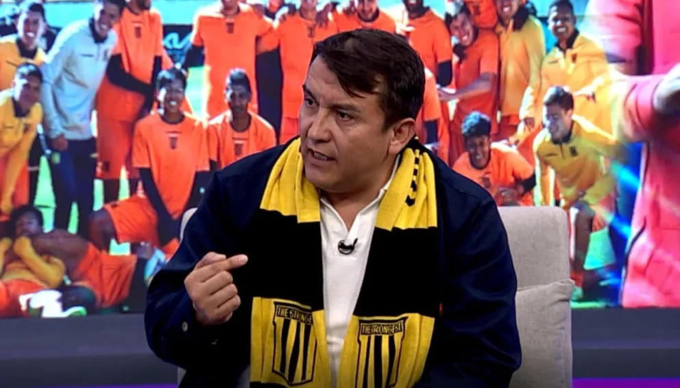 El presidente de The Strongest, Daniel Terrazas, durante la entrevista con la Red Uno. Foto: Captura de imagen