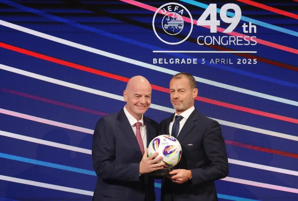 Infantino (izq.) y Aleksander Ceferin, presidente de la UEFA. Foto: EFE.