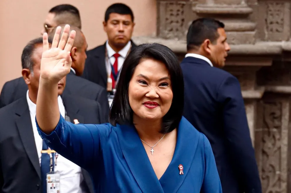 La presidenta electa de Perú, Keiko Fujimori, llega al Palacio de Torre Tagle previo a los actos oficiales de la transmisión de mando e investidura de su posesión de este martes, en Lima (Perú). Foto: EFE