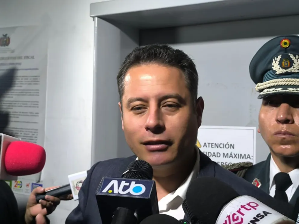 El vicepresidente Edmand Lara en instalaciones de la Fiscalía Departamental de La Paz. Foto: Aracely Rondón / Visión 360