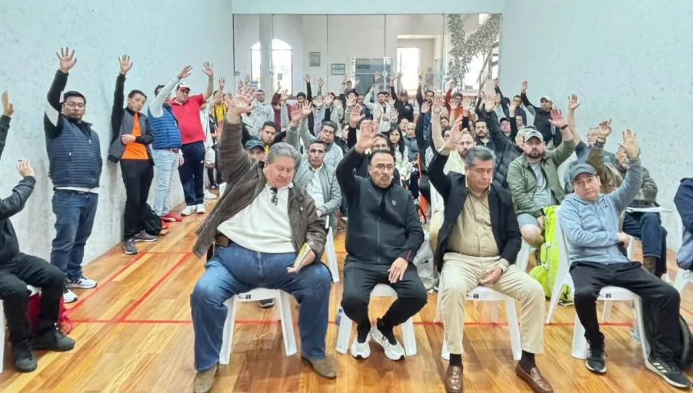 Los asistentes a las asambleas de The Strongest que se realizaron el pasado 11 de julio. 