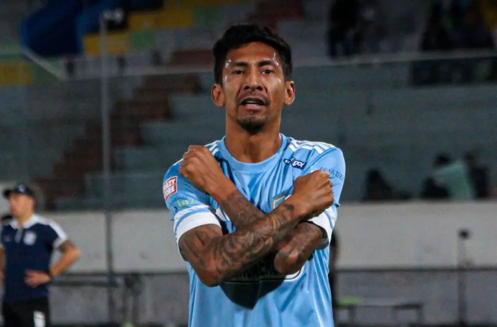 Jair Torrico festeja el primer gol de Aurora en el triunfo ante ABB. Crédito: Club Aurora