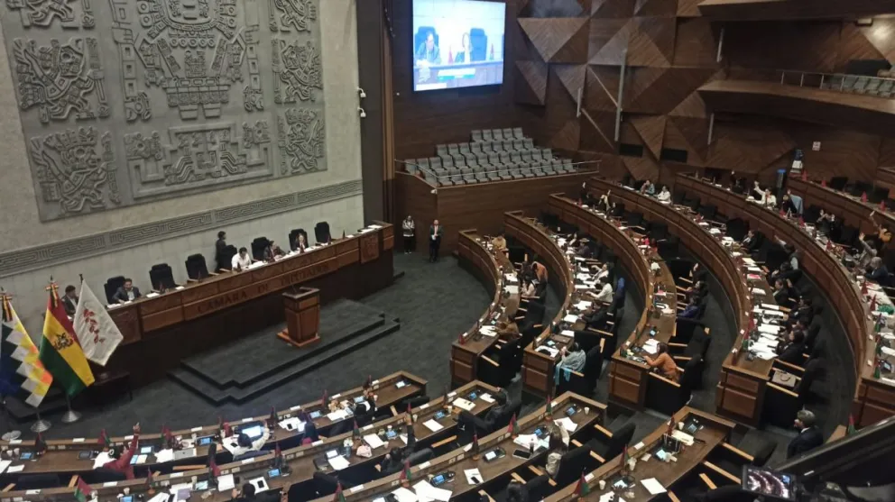 La sesión de la Cámara de Diputados donde se aprobó por más de dos tercios de voto el Proyecto de Ley N.º 047/2025-2026. Foto: Mi Teleférico