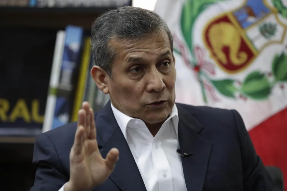 Fotografía de archivo, tomada en noviembre de 2020, en la que se captó al expresidente de Perú Ollanta Humala, habla durante una entrevista con EFE, en Lima (Perú). Foto: EFE