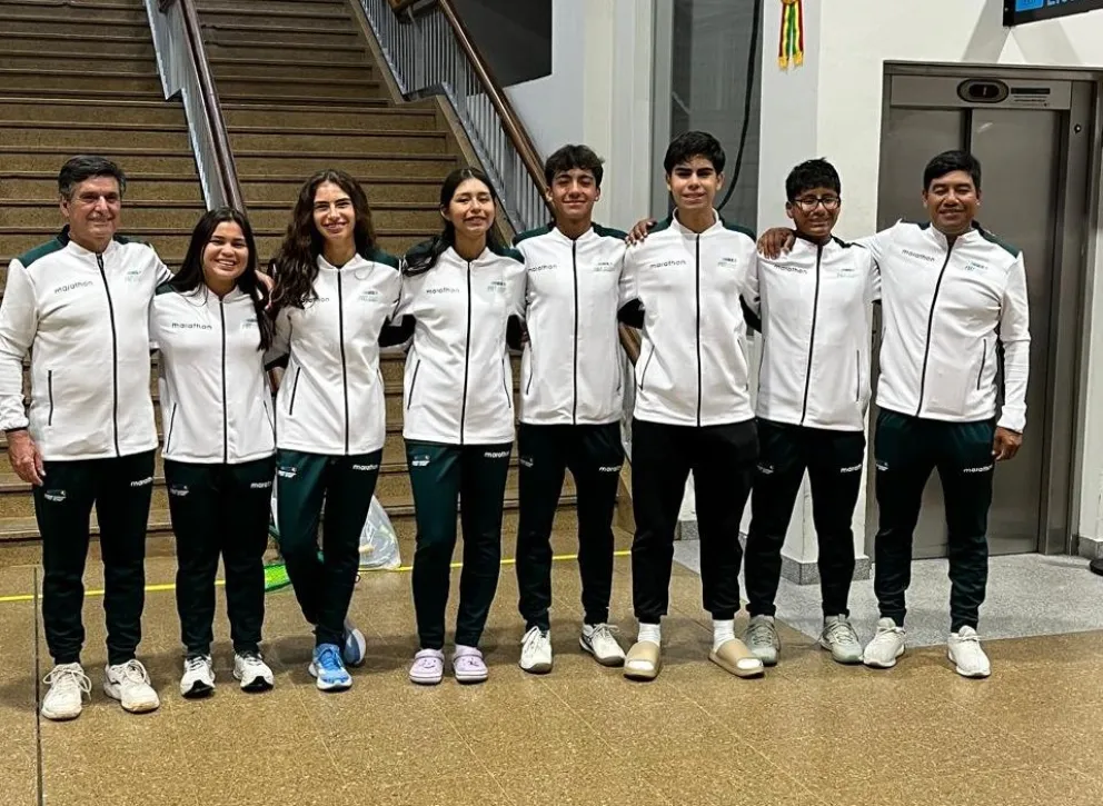La comitiva nacional previo a su viaje a Bogotá. Foto: FBT.