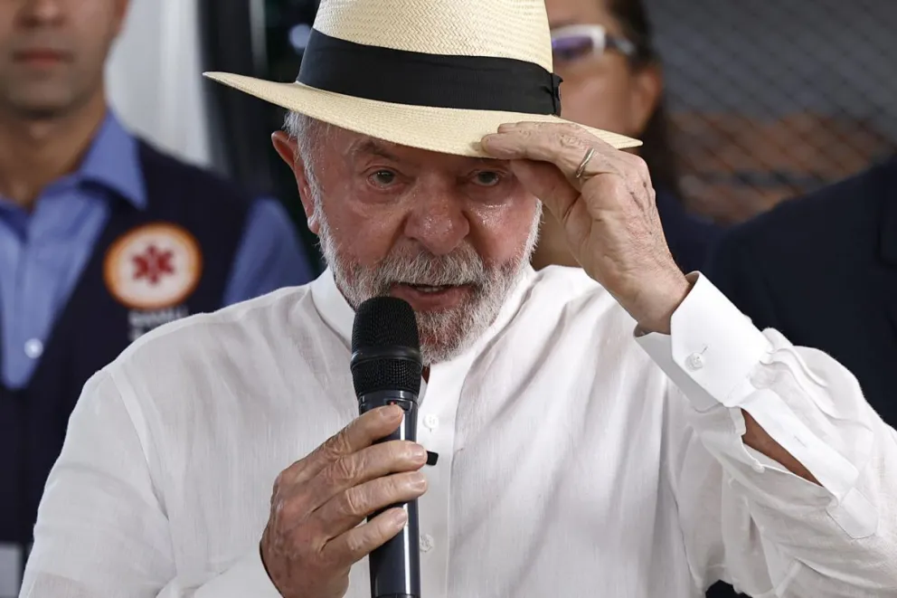 El presidente de Brasil, Luiz Inácio Lula da Silva, hablando durante una visita al Hospital Andaraí, en Río de Janeiro (Brasil). Foto: EFE