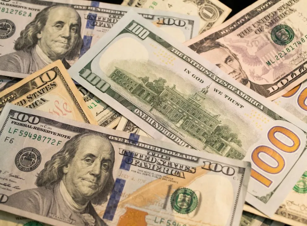 El dólar americano. Foto: Canva