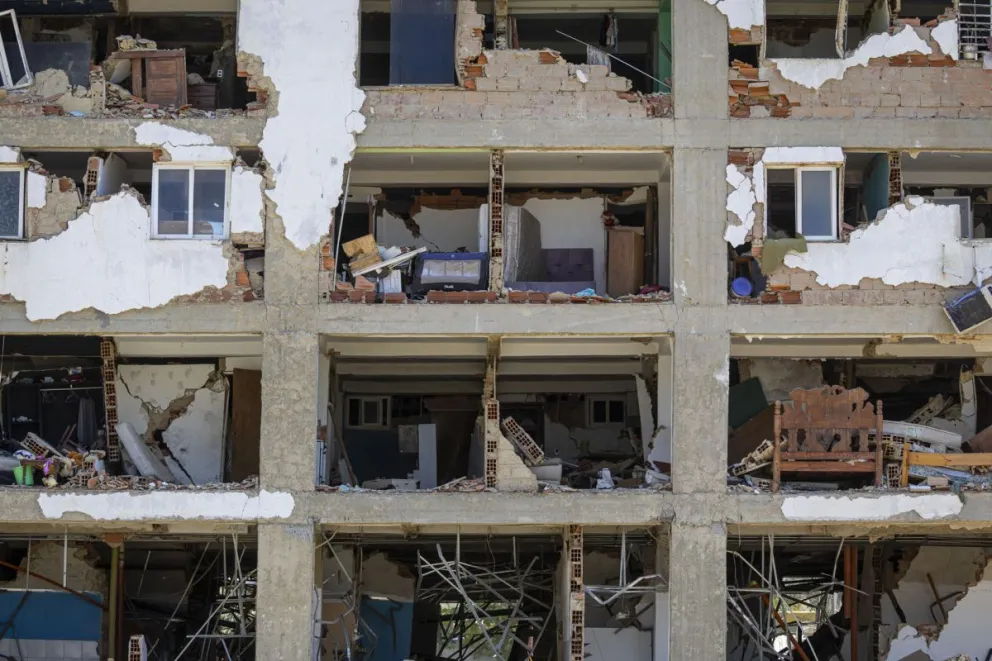 Fotografía que muestra un edificio afectado por los terremotos del 24 junio en Venezuela. Foto: EFE