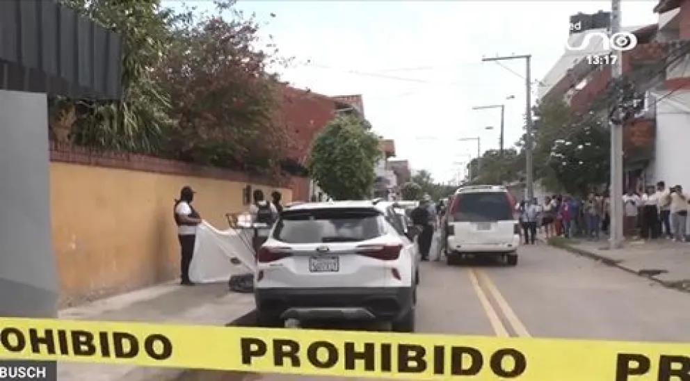 Policías en el lugar donde fue acribillado un ciudadano brasileño este miércoles 5 de agosto de 2026.