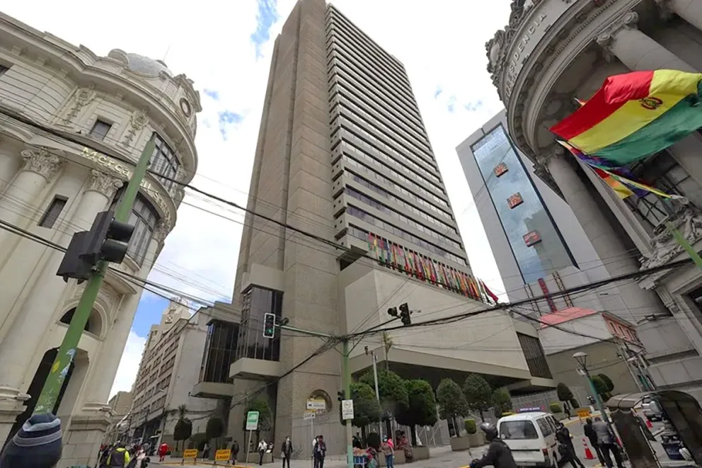 Vista de las instalaciones del Banco Central de Bolivia (BCB) en la ciudad de La Paz. Foto: EFE