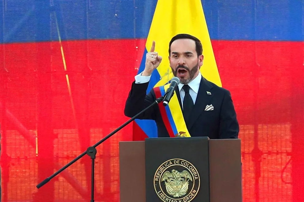 El presidente de Colombia, Abelardo de la Espriella, durante su discurso de investidura este viernes en Cali (Colombia). Foto: EFE
