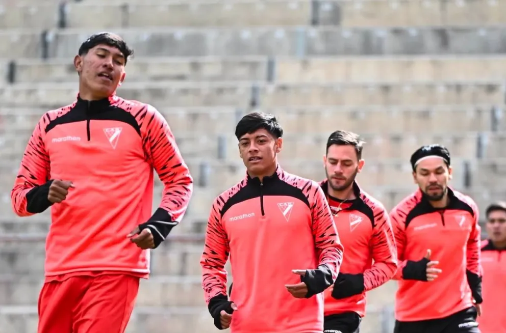 El plantel Millonario durante su práctica. Foto: Club Always Ready.