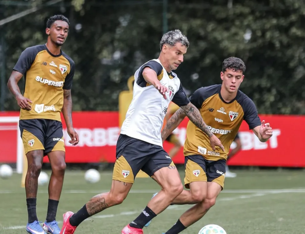 El último entrenamiento del Sao Paulo antes del viaje a Santa Cruz. Foto: CSP