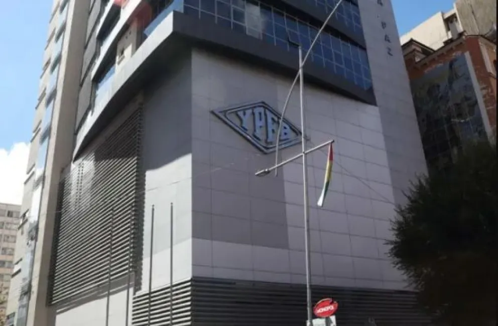 Edificio de YPFB en La Paz. Foto archivo