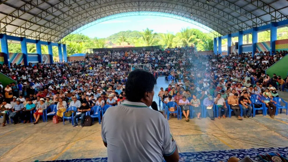 Evo Morales en una concentración de las federaciones de cocaleros el 1 de agosto, en plena vigencia del estado de excepción. Foto: RKC