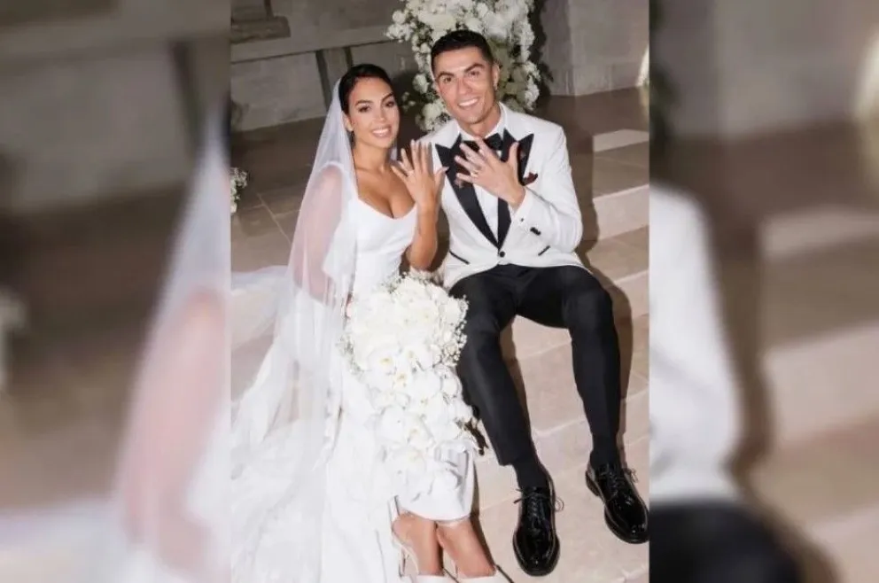 La fotografía que circuló en redes sociales del matrimonio de Cristiano Ronaldo y Georgina Rodríguez.