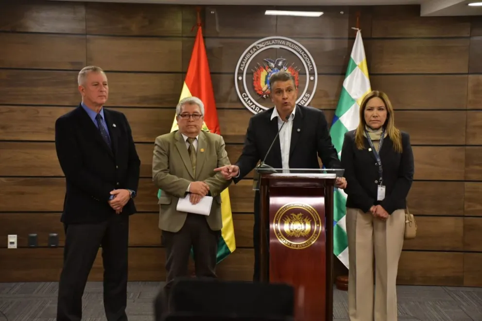 Marinkovic y Suárez en la rueda de prensa de este miércoles. Foto: APG 
