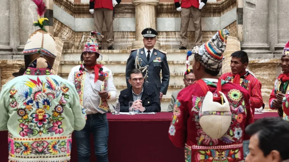 El presidente Rodrigo Paz en el acto con los ayllus en paz. Foto: Viceministerio de Autonomías