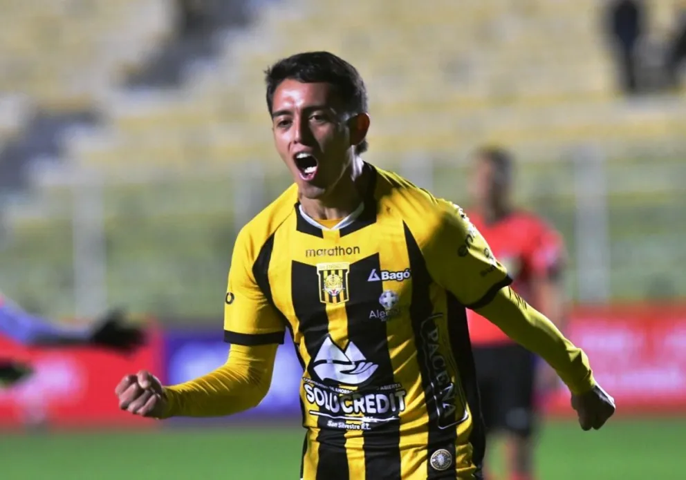 La celebración de Kevin Salvatierra que marcó el gol del triunfo en Miraflores. Foto. APG