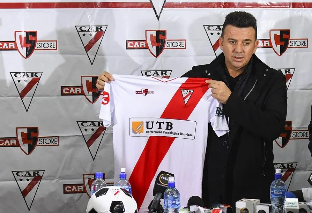Julio Baldivieso en su presentación como técnico del millonario en el segundo ciclo. Foto: AD