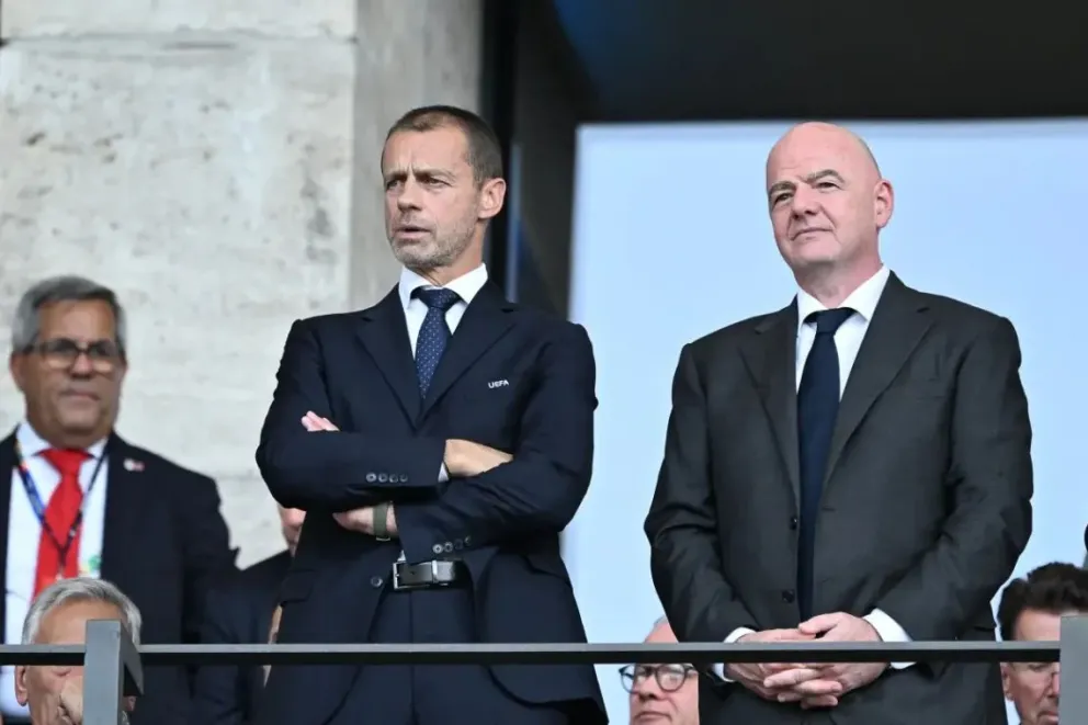 Aleksander Ceferin y Gianni Infantino, presidentes de la UEFA y la FIFA, respectivamente. Foto: DSN