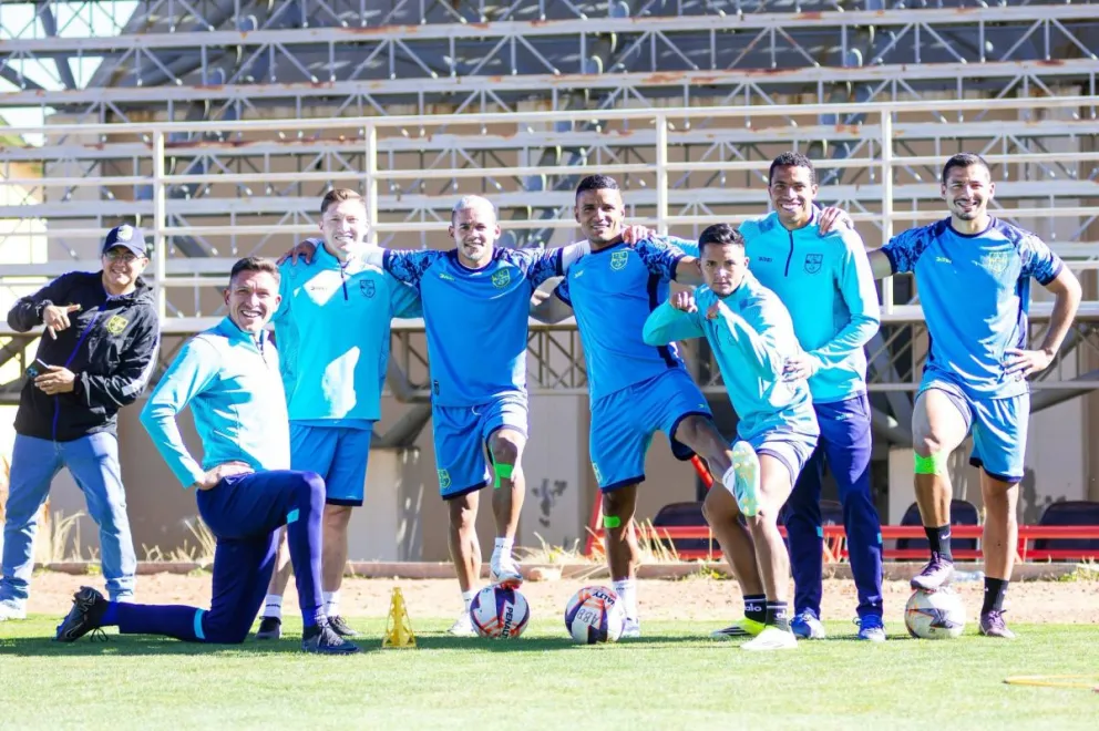 Jugadores de ABB en uno de los entrenamientos que tuvo en la sede de Gobierno. Foto: ABB