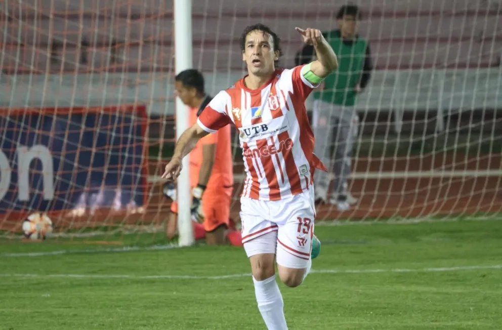 Cristaldo celebra su gol para Independiente. Foto: Agencia Marka Registrada.