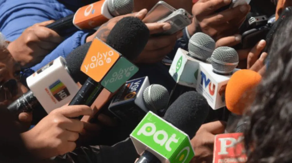 Micrófonos de medios de comunicación de Bolivia. Foto: RRSS/Facebook