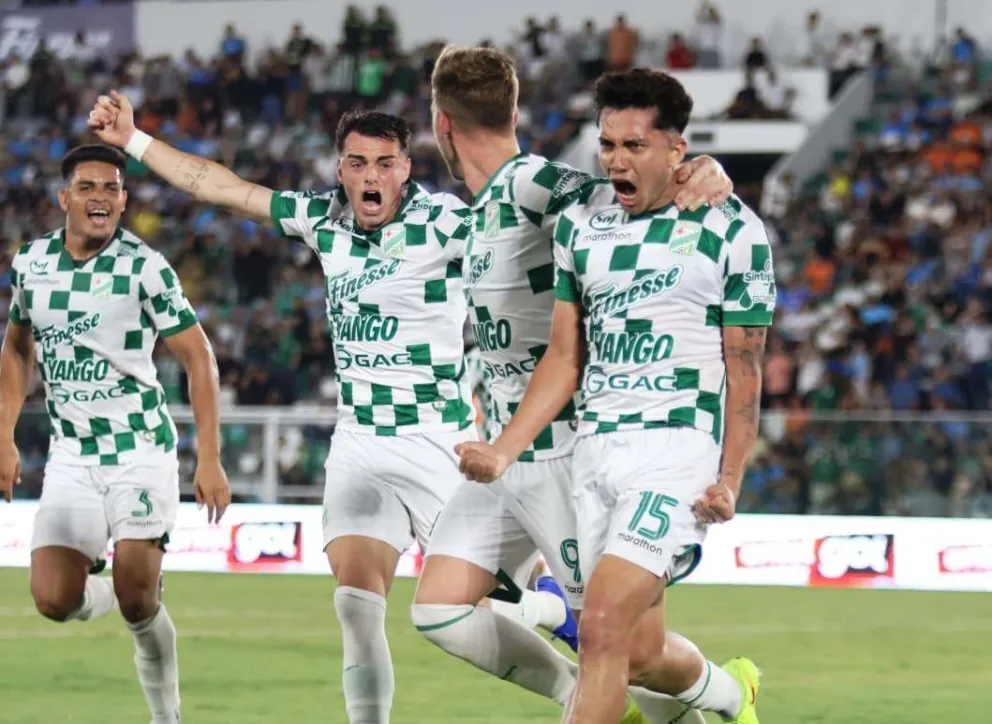 La celebración de los jugadores de Oriente en el único gol del compromiso. Foto: APG