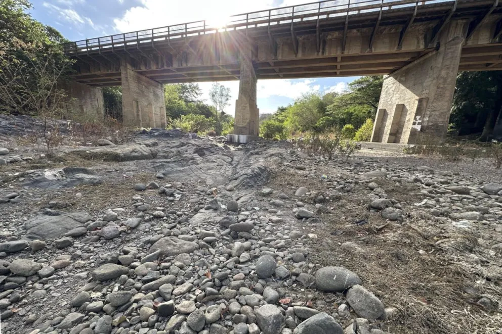 El cauce del rio Moramulca afectado por la sequía, en Marcovia (Honduras). Foto: EFE 