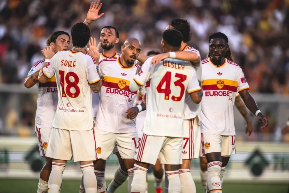 El conjunto romano celebra uno de sus goles. Foto: AS Roma.