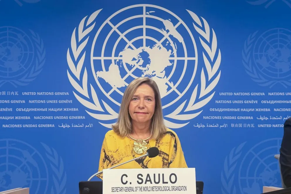 La secretaria general de la Organización Meteorológica Mundial (OMM), Celeste Saulo, da una rueda de prensa para presentar el boletín trimestral sobre la evolución de este fenómeno climático en Ginebra. Foto: EFE