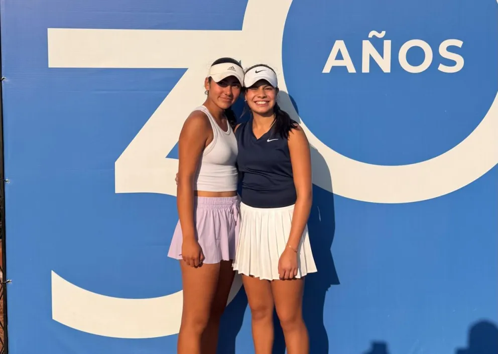 La dupla nacional de Sub-14 damas. Foto: Federación Boliviana de Tenis.