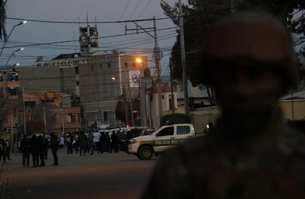La explosión registrada en el Cuartel de Viacha dejó 59 personas heridas, siete desaparecidas y dos fallecidas. Foto: APG