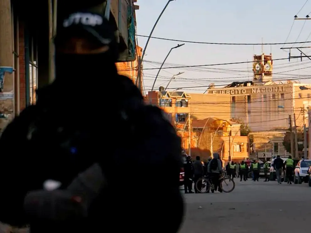Efectivos en la zona del siniestro. Foto: APG 