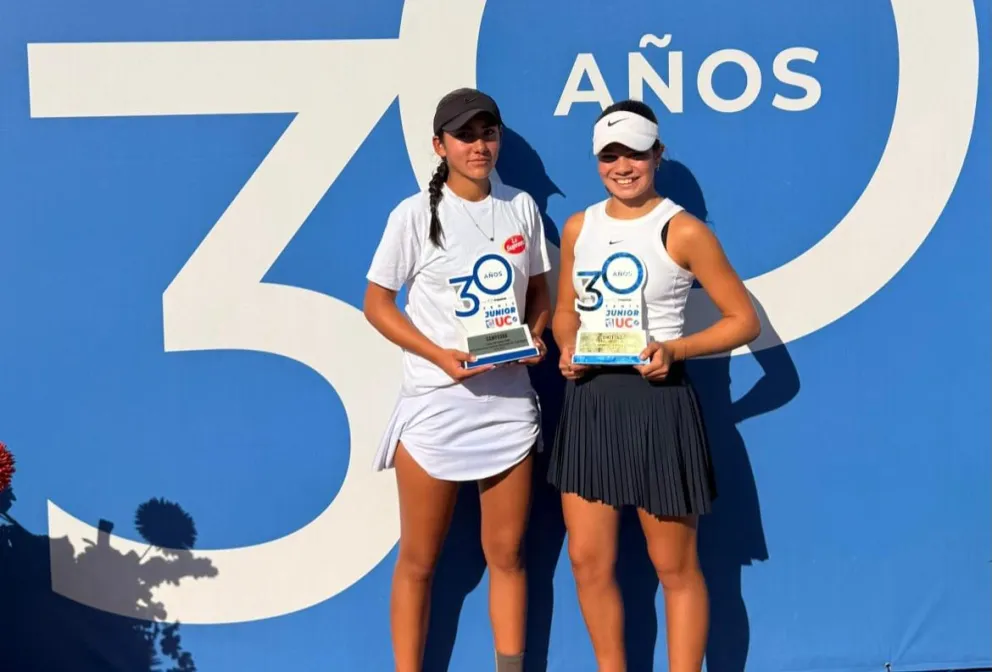 Las tenistas Fernanda Guzmán y Sofía Poppe de la Sub-14. Foto: FBT