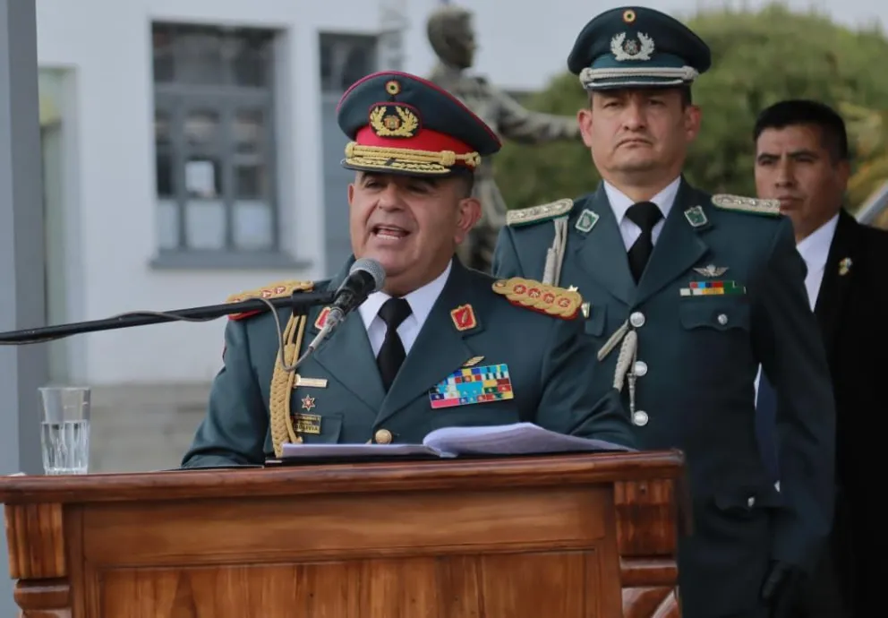 El comandante en jefe de las Fuerzas Armadas, Víctor Hugo Balderrama. Foto: APG
