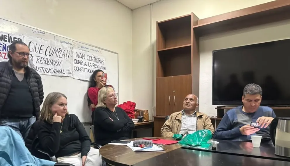 Los concejales de La Paz en la huelga de hambre registrado el miércoles. Foto: Concejo Municipal de La Paz