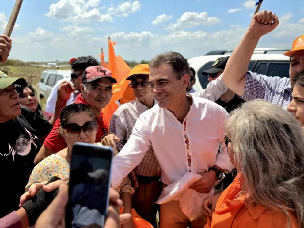 El presidente Rodrigo Paz en San José de Chiquitos. Foto tomada de la cuenta en RRSS del presidente Rodrigo Paz