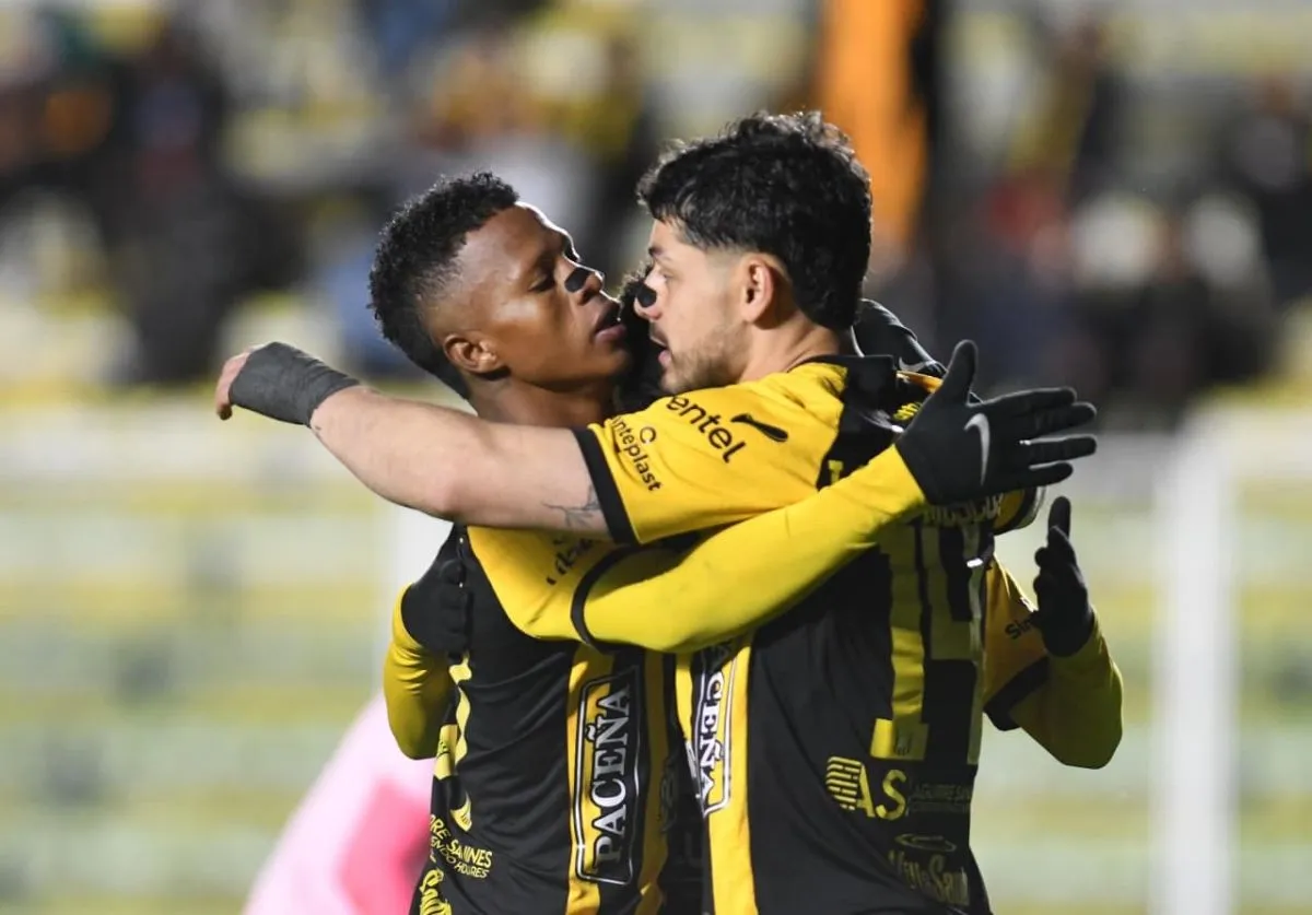 The Strongest thrash Totora Real Oruro 5-0 to join league leaders