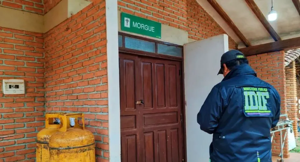 Los cuerpos de las víctimas fueron trasladados a la morgue. Foto: Red Uno