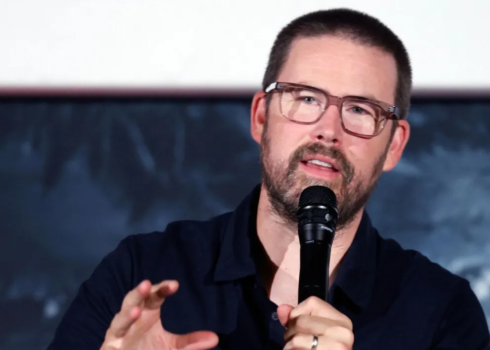 El director estadounidense Zach Cregger, habla durante una conferencia de prensa este sábado en Ciudad de México (México). EFE/ Sáshenka Gutiérrez