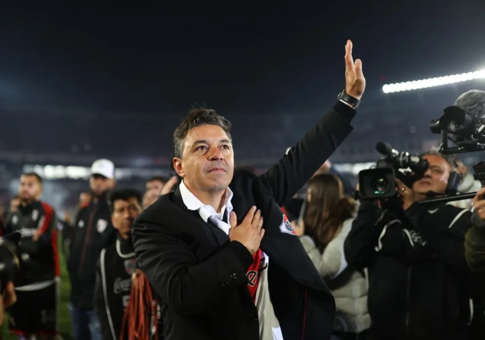 El entrenador argentino Marcelo Gallardo en una de sus despedidas de River. Foto: EFE