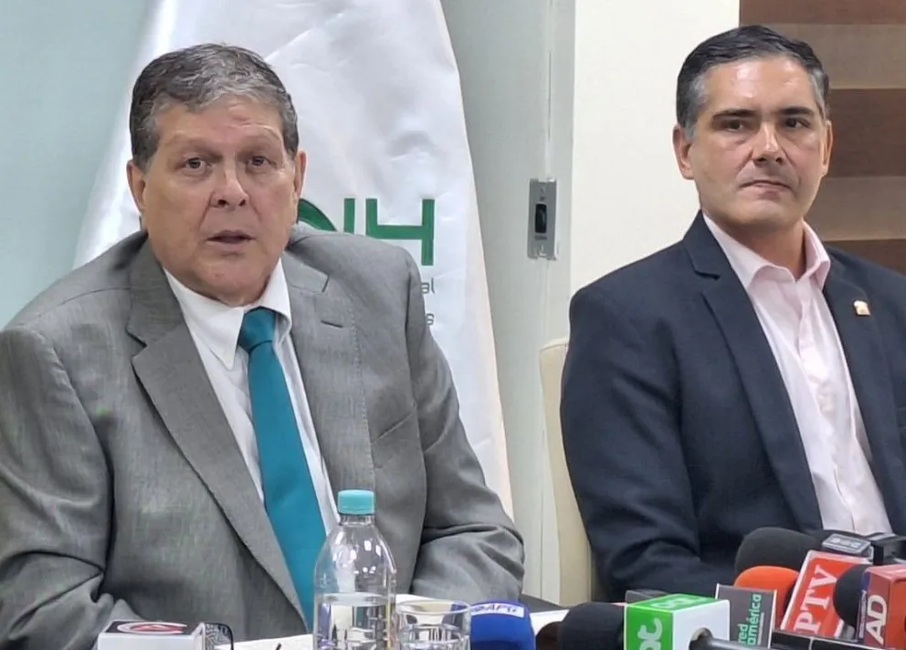 Los ministros Marcelo Blanco y Óscar Mario Justiniano. Foto: Visión 360 